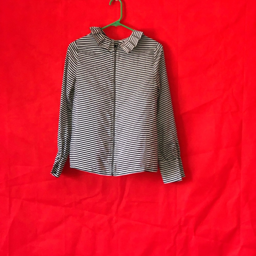 white/black stripped long sleeve w  zipper